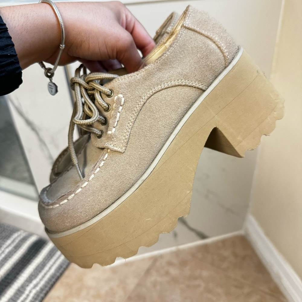 Like New Chunky Shoes 🤎